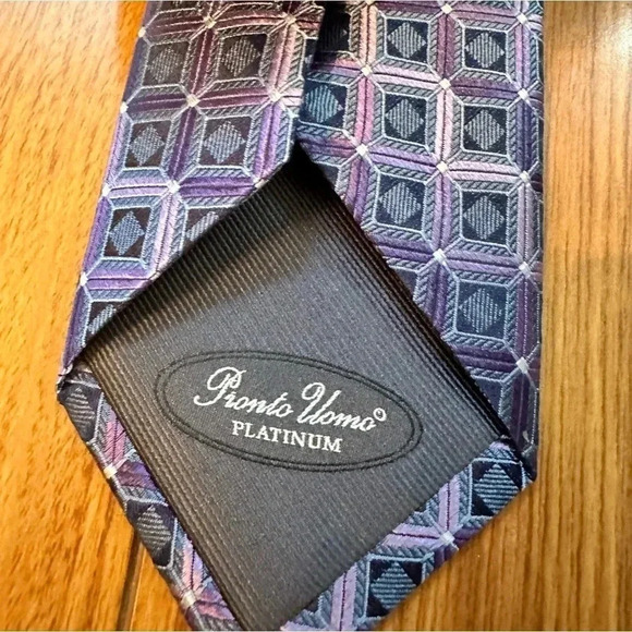 Pronto Uomo Platinum Designer Necktie Silk Purple Squares‎ Squares Tie - Picture 3 of 3